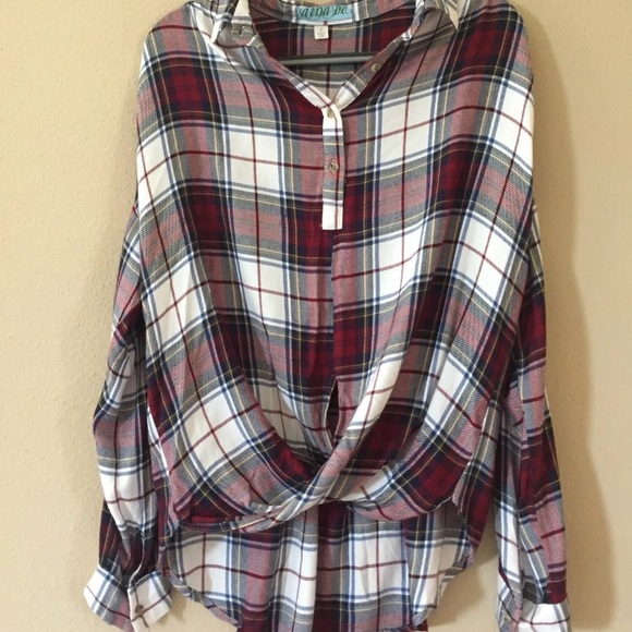 Francesca's Collections Tops - Red plaid blouse